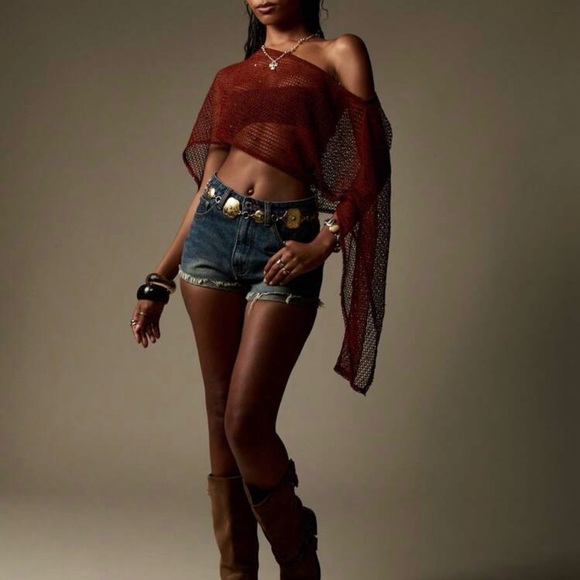 Missguided Burgundy Mesh Off-Shoulder Crop Top - Picture 3 of 4